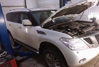 Автомобиль: Nissan Patrol Y62 (2013 год)