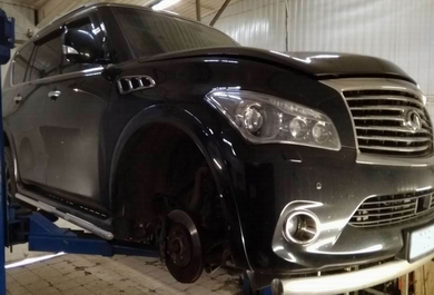 Автомобиль: Infinity QX56 (2011 год)