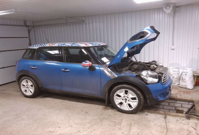 Автомобиль: MINI 1.6 (2014 год)