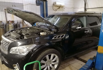Автомобиль: Infinity QX56 (2010 год)