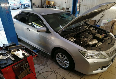 Автомобиль: Toyota Camry (2012 год) 2,4